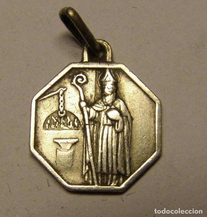 Antig&uuml;edades: Medalla de plata de Santo. - Foto 1