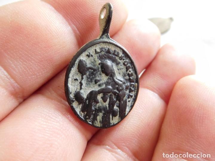 Antig&uuml;edades: Medalla de bronce a identificar siglo XVIII - Foto 2