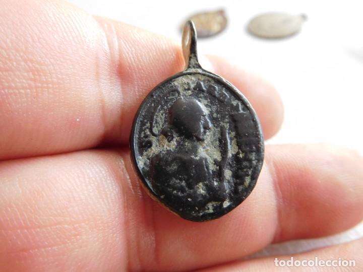 Antig&uuml;edades: Medalla de bronce a identificar siglo XVIII - Foto 4