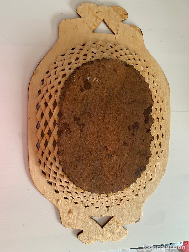 Antig&uuml;edades: Bandeja de madera tallada y pintada - Foto 6
