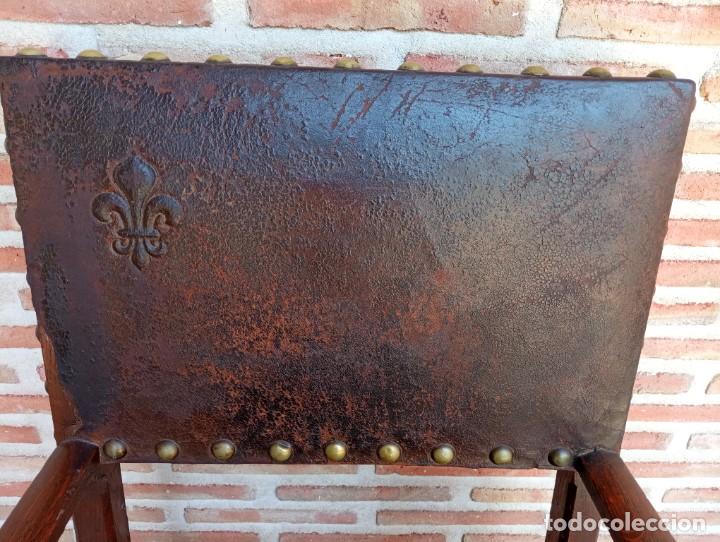 Antig&uuml;edades: Sill&oacute;n de cuero, siglo XVII - Foto 2