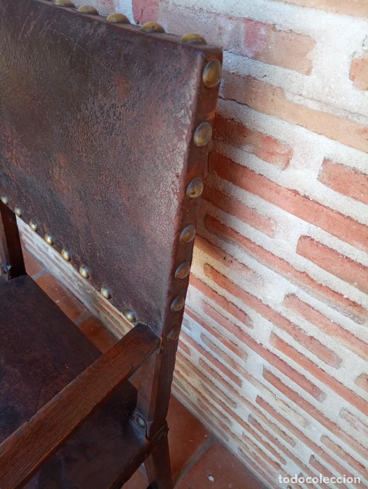 Antig&uuml;edades: Sill&oacute;n de cuero, siglo XVII - Foto 5