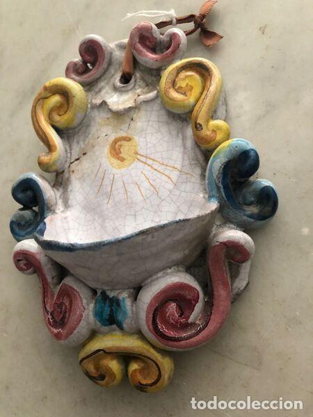 Antig&uuml;edades: BENDITERA DE CER&Aacute;MICA PINTADA A MANO - Foto 4