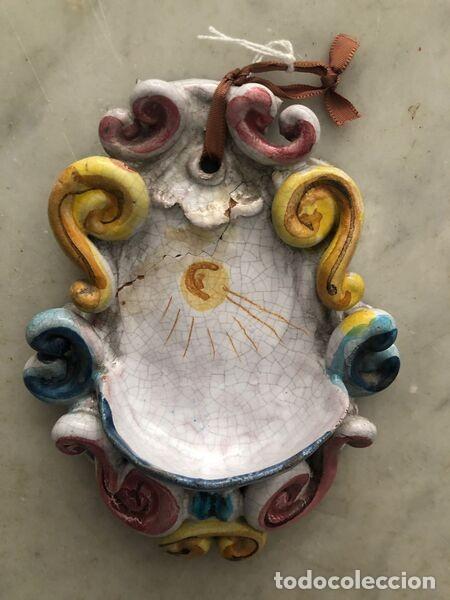 Antig&uuml;edades: BENDITERA DE CER&Aacute;MICA PINTADA A MANO - Foto 5