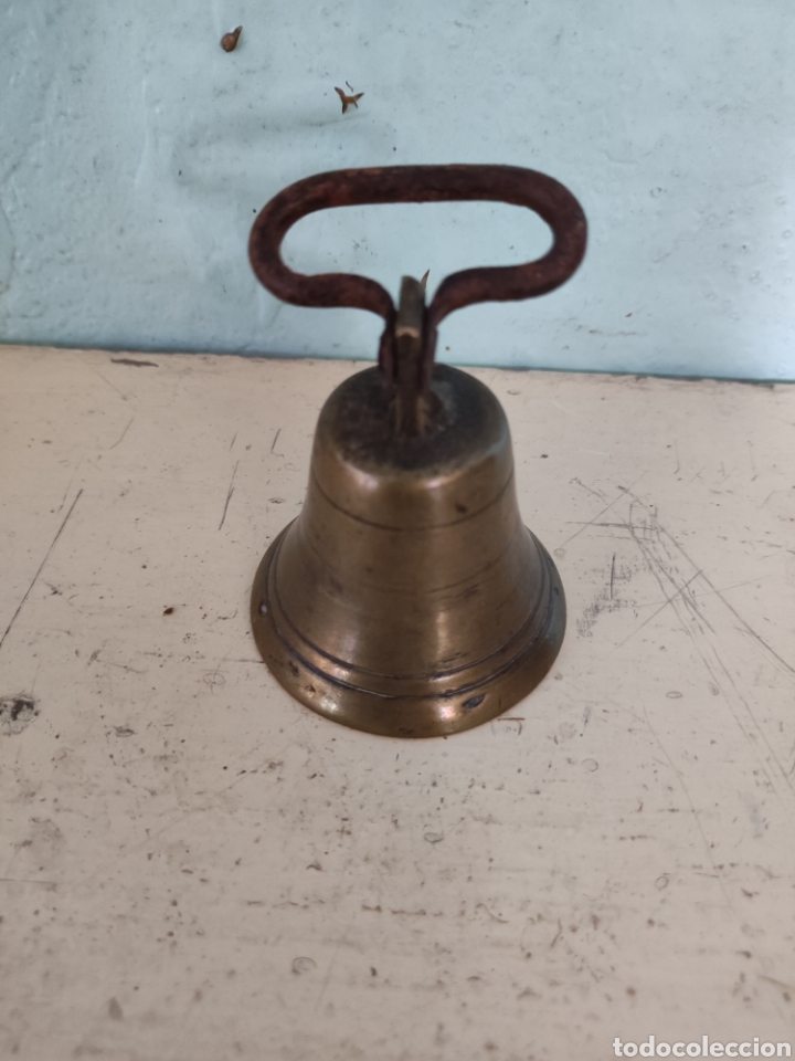 Antig&uuml;edades: Campanilla peque&ntilde;a - Foto 1