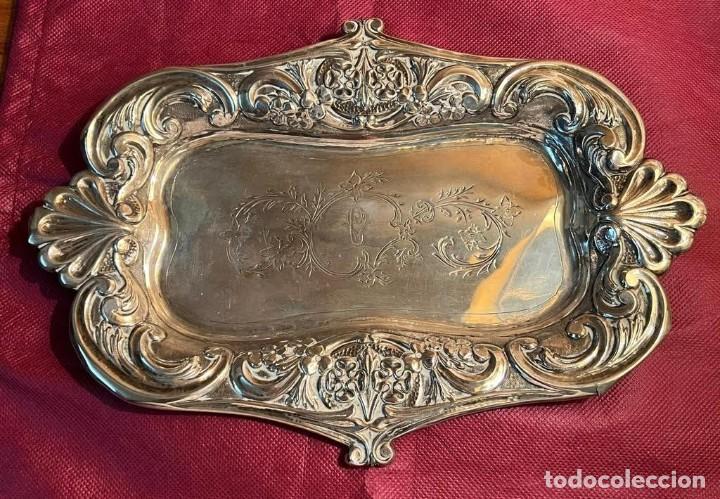 Antig&uuml;edades: Bandeja de plata gravada - Foto 1