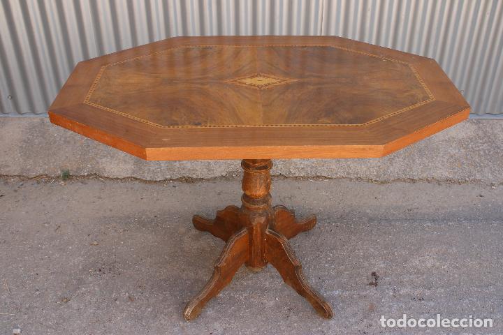 Antig&uuml;edades: mesa octogonal de marqueteria - Foto 1