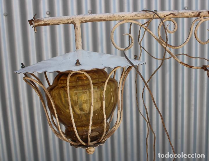 Antig&uuml;edades: aplique farol de forja con cristal ambar - Foto 1