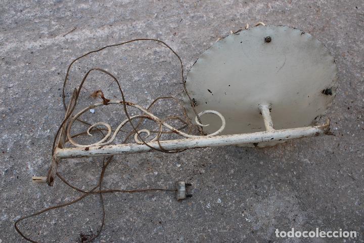 Antig&uuml;edades: aplique farol de forja con cristal ambar - Foto 3
