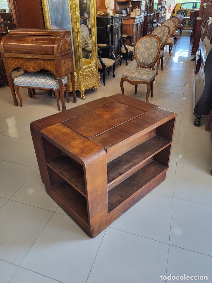 Antig&uuml;edades: Mesa de centro expositora Art Dec&oacute; - Foto 1