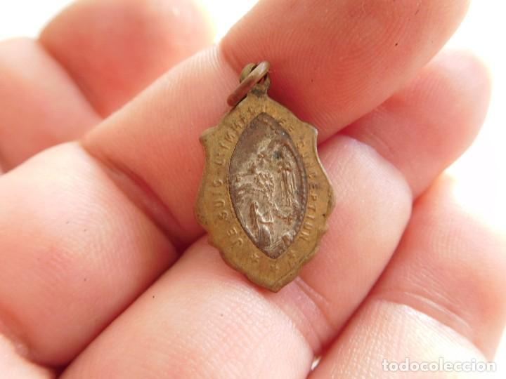 Antig&uuml;edades: Medalla antigua de bronce de la virgen - Foto 2