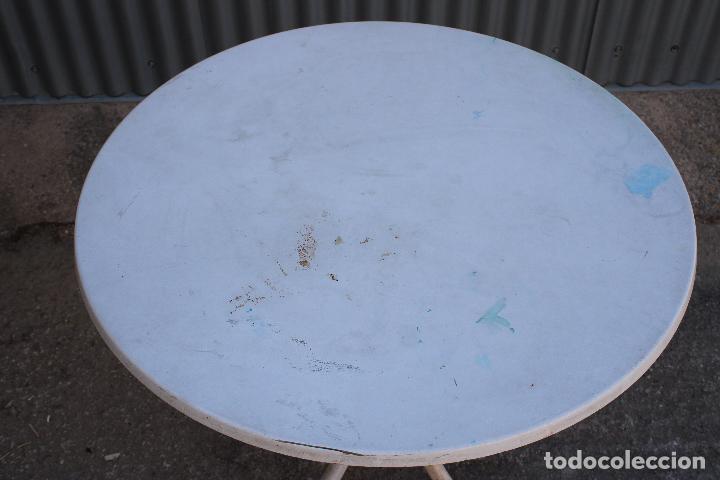 Antig&uuml;edades: mesa de hierro hueco - Foto 5
