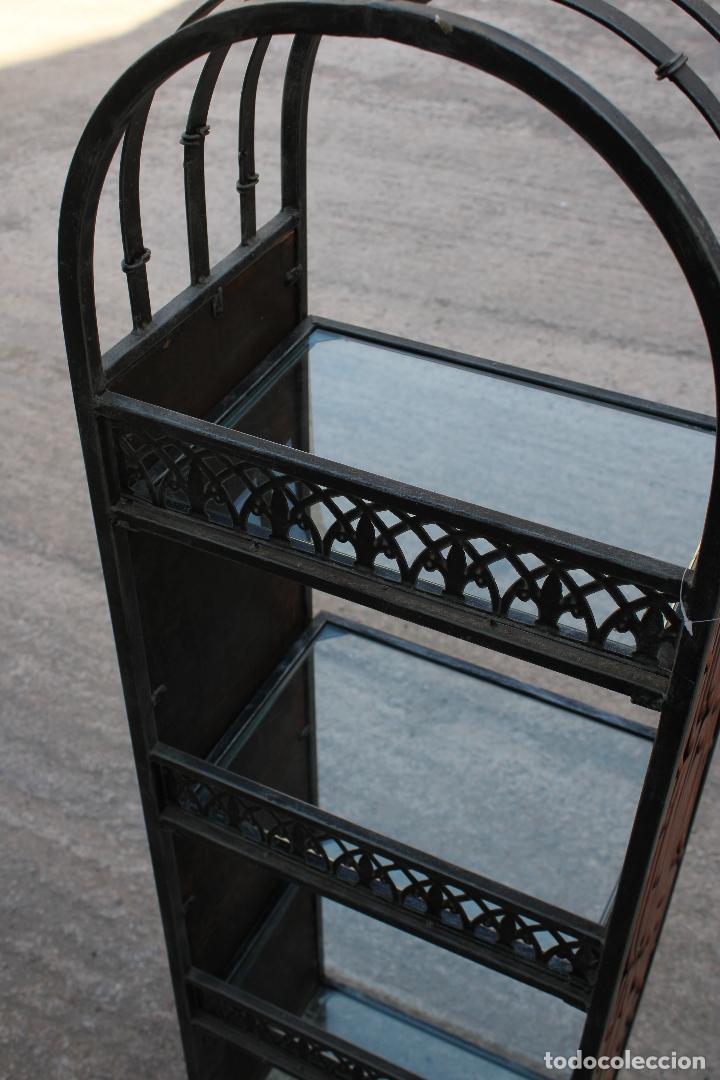 Antig&uuml;edades: mueble estante de hierro de forja y bamb&uacute; - Foto 5