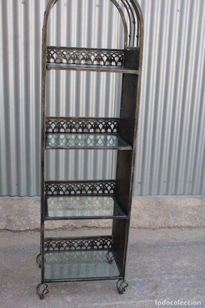 Antig&uuml;edades: mueble estante de hierro de forja y bamb&uacute; - Foto 6