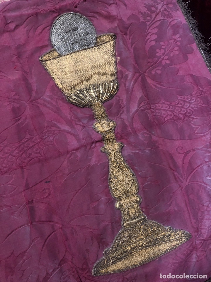 Antig&uuml;edades: C&aacute;liz bordado - Foto 1