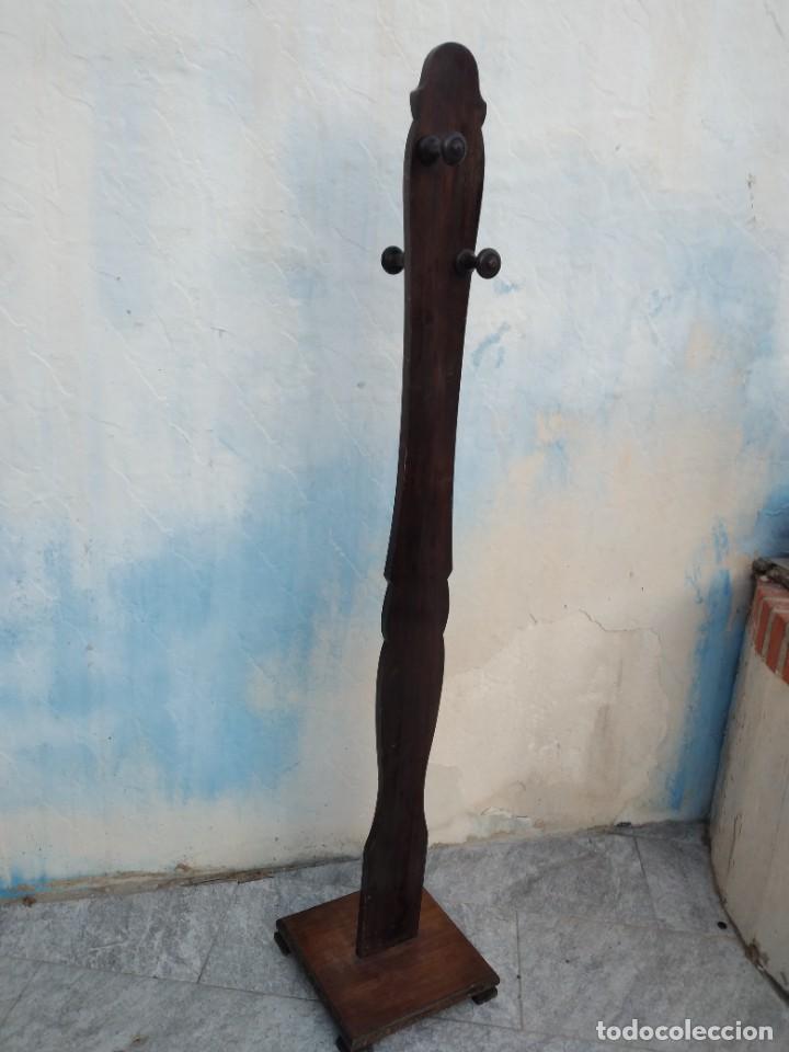 Antig&uuml;edades: ANTIGUO PERCHERO DE PIE DE MADERA NOBLE. - Foto 1