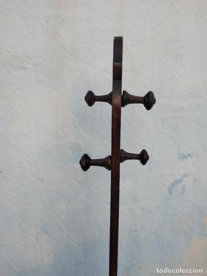 Antig&uuml;edades: ANTIGUO PERCHERO DE PIE DE MADERA NOBLE. - Foto 4