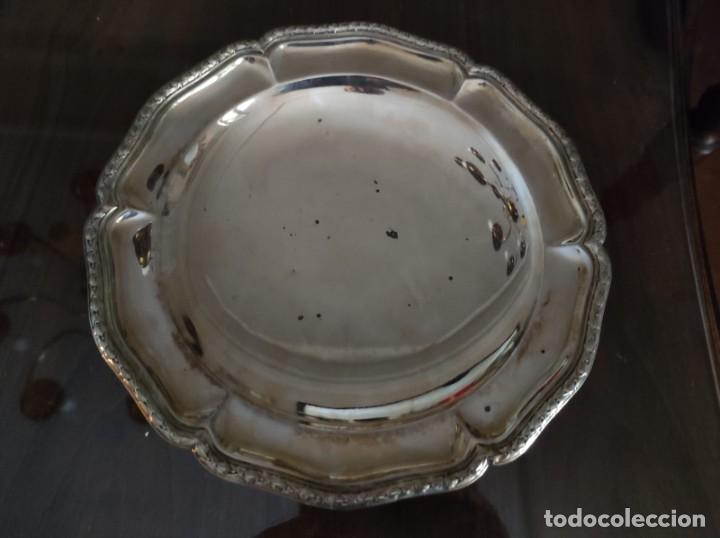 Antig&uuml;edades: Bandeja de plata con pie - Foto 3
