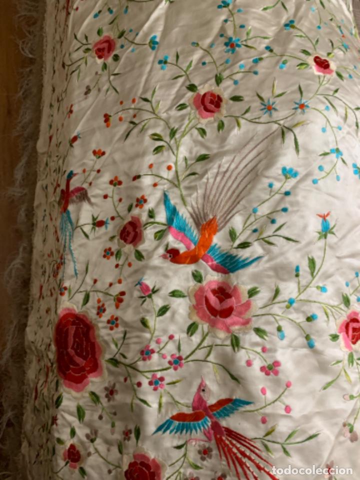 Antig&uuml;edades: Mant&oacute;n floral beig - Foto 5