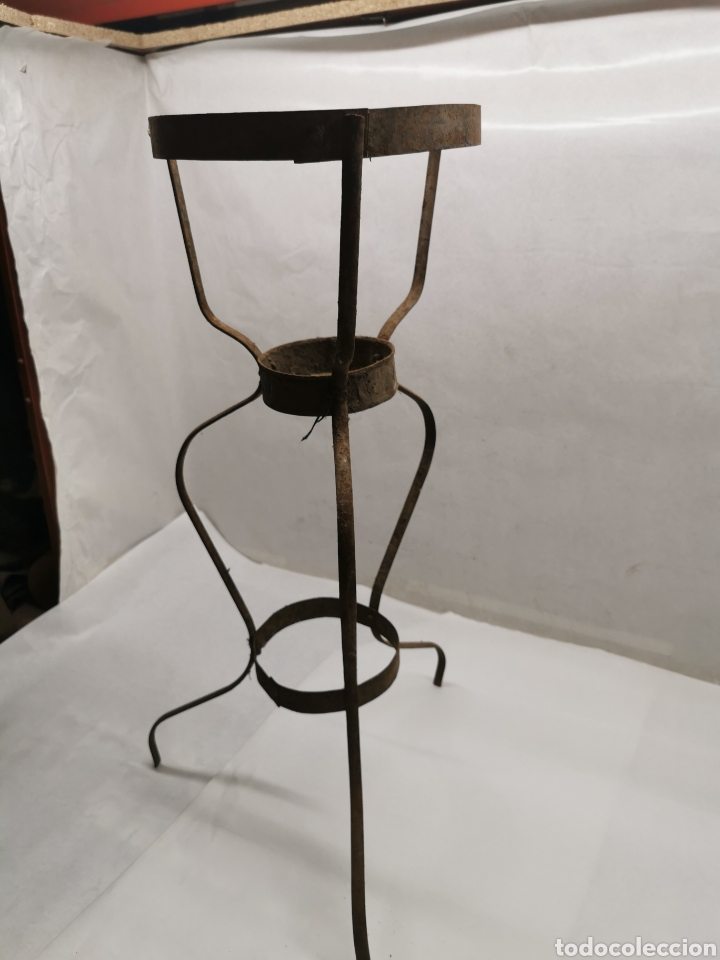 Antig&uuml;edades: Macetero hierro - Foto 3