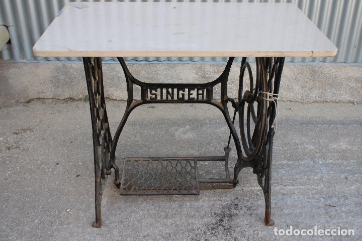 mesa realizada con pie de máquina coser marca w - Compra venta en  todocoleccion