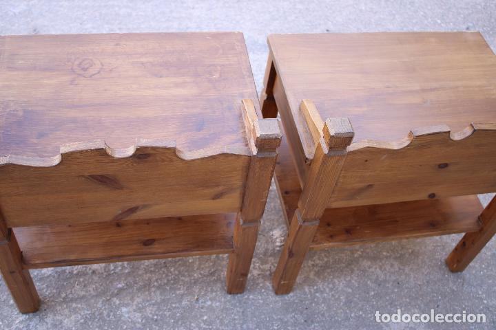 Antig&uuml;edades: pareja de mesillas rusticas - Foto 4
