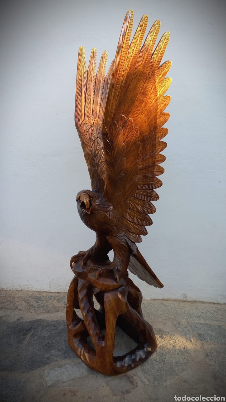 Antig&uuml;edades: &Aacute;guila de madera de gran tama&ntilde;o - Foto 1