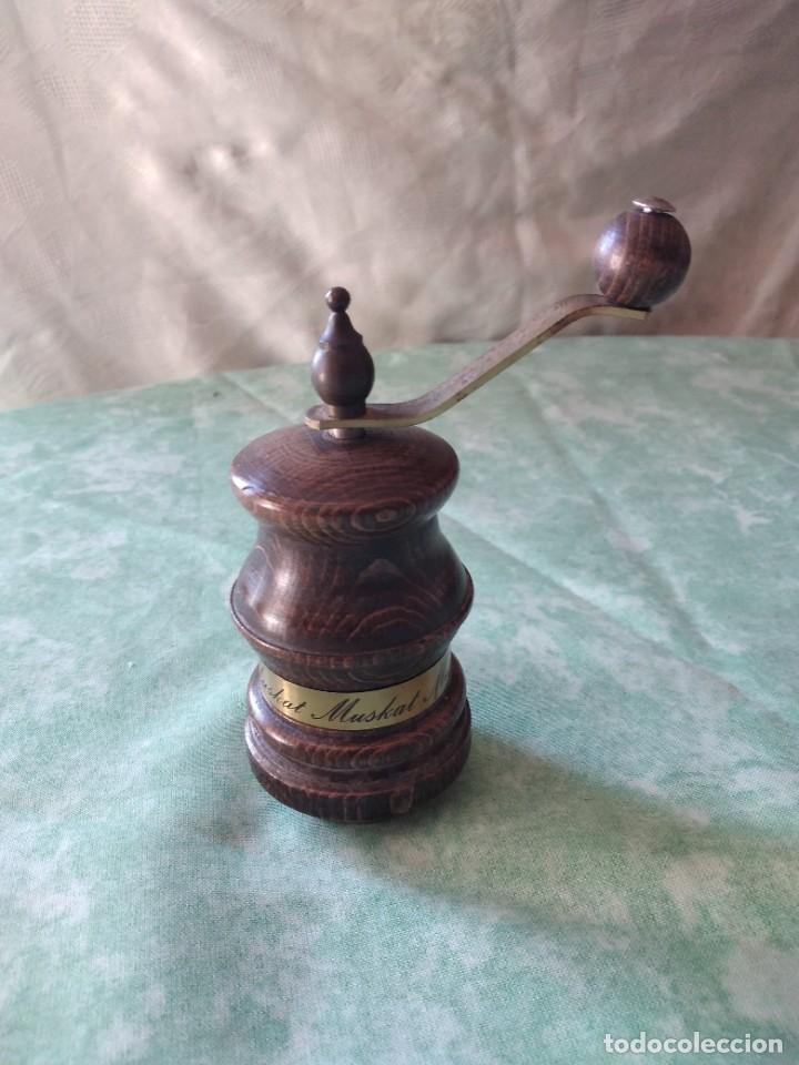 Antig&uuml;edades: Antiguo molinillo de pimienta west germany, madera - Foto 1