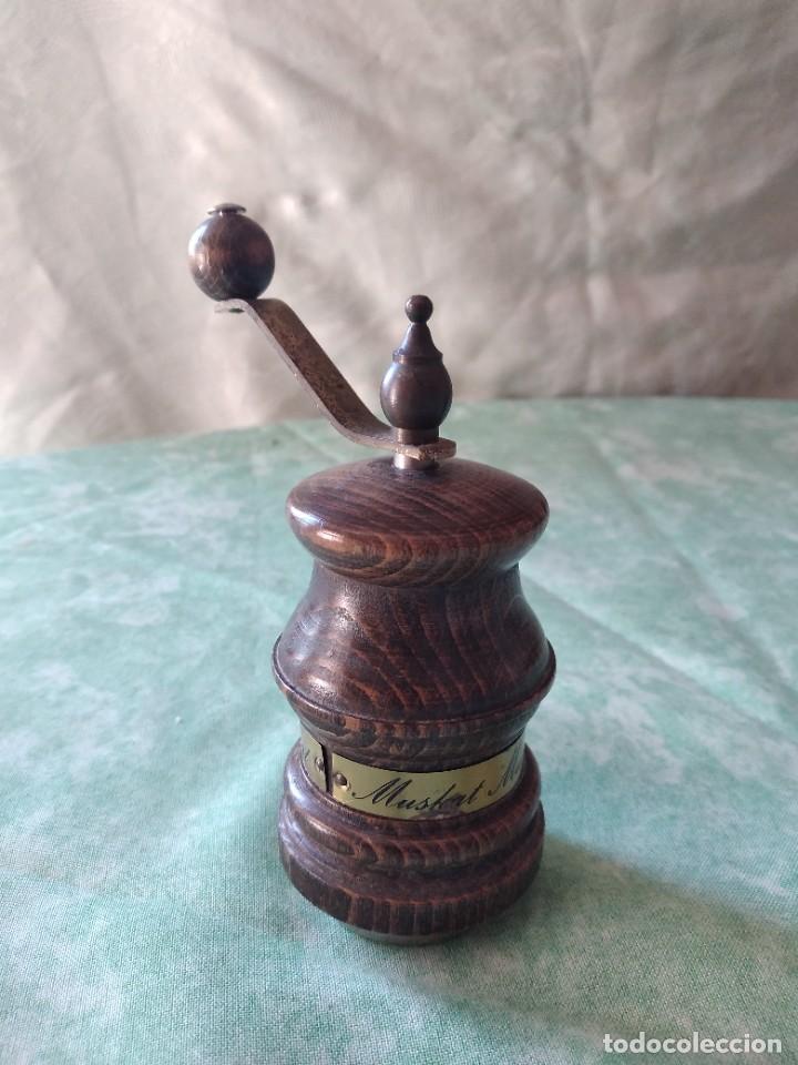 Antig&uuml;edades: Antiguo molinillo de pimienta west germany, madera - Foto 3