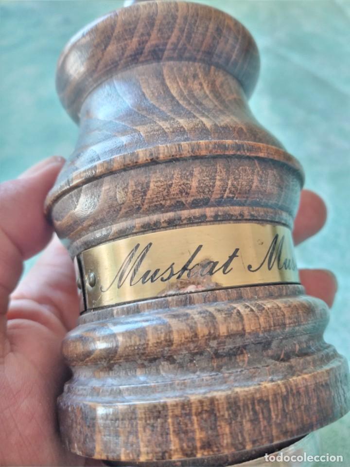 Antig&uuml;edades: Antiguo molinillo de pimienta west germany, madera - Foto 4