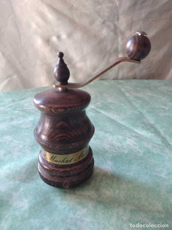 Antig&uuml;edades: Antiguo molinillo de pimienta west germany, madera - Foto 7