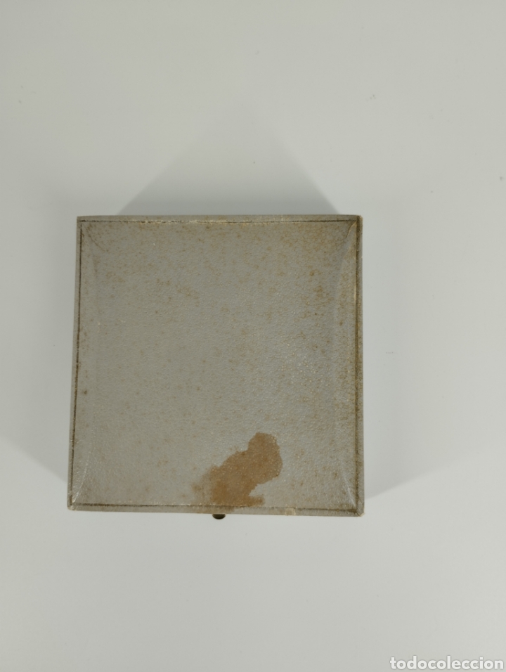 Antig&uuml;edades: Medalla instituci&oacute;n Marti - Foto 4
