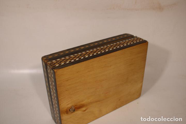 Antig&uuml;edades: caja taracea granadina para tabaco - Foto 2