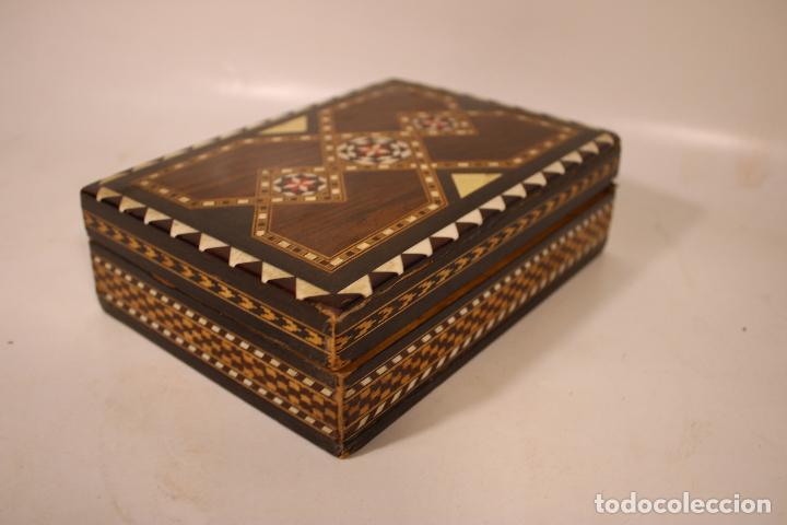 Antig&uuml;edades: caja taracea granadina para tabaco - Foto 3