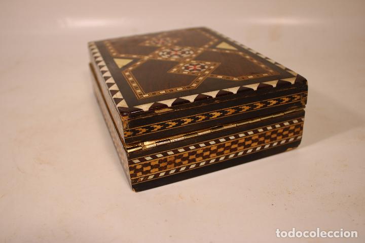 Antig&uuml;edades: caja taracea granadina para tabaco - Foto 4