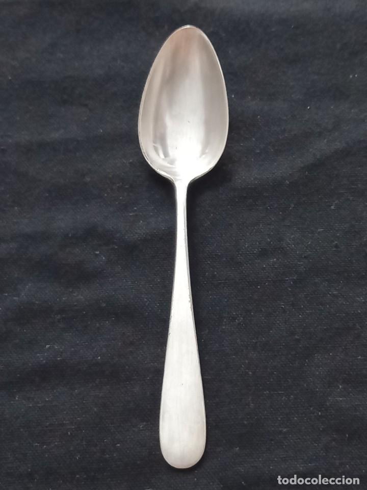 Antig&uuml;edades: cuchara antigua con ba&ntilde;o de plata - Foto 1