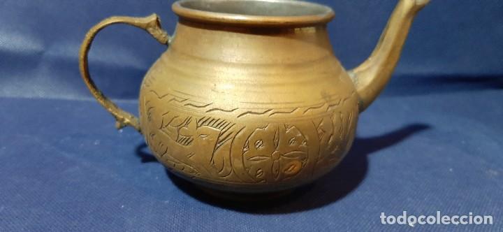 Antig&uuml;edades: Tetera antigua de bronce - Foto 2