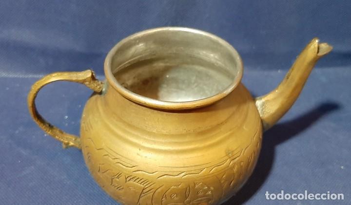 Antig&uuml;edades: Tetera antigua de bronce - Foto 3