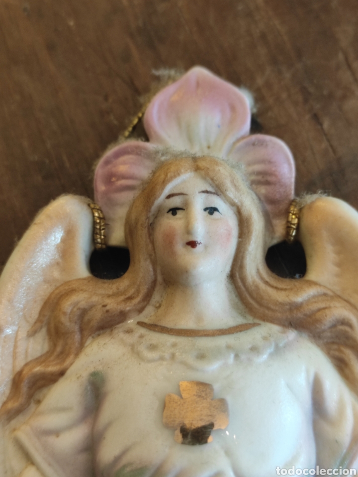 Antig&uuml;edades: Antigua benditera en porcelana biscuit - Foto 2