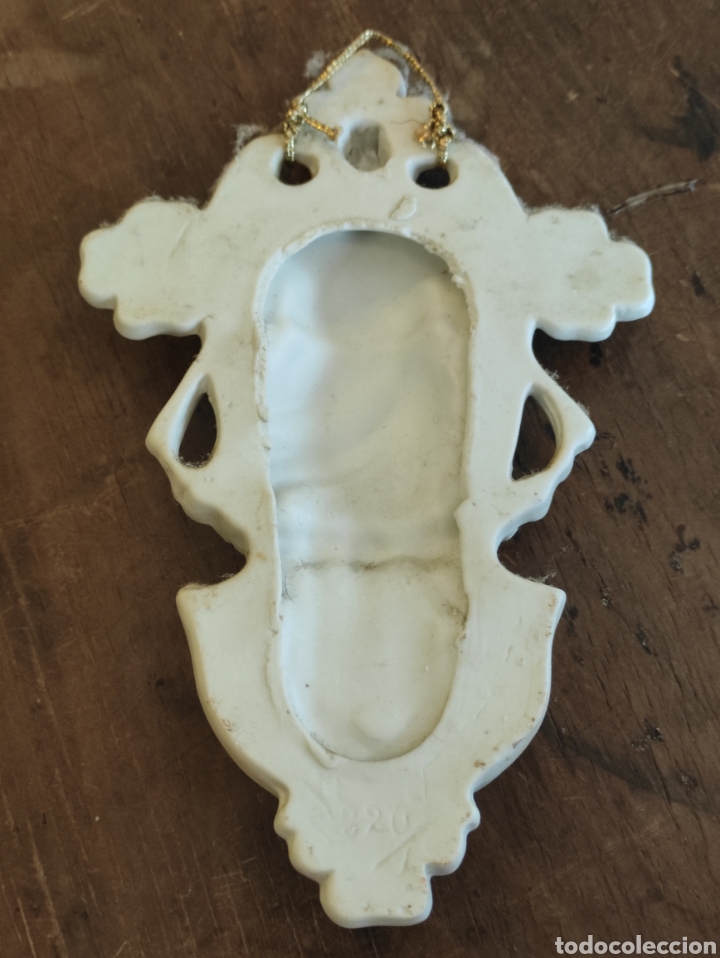 Antig&uuml;edades: Antigua benditera en porcelana biscuit - Foto 6