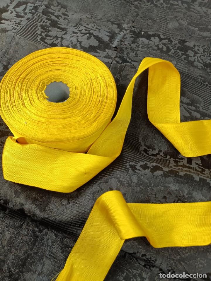 Antig&uuml;edades: ANTIGUA CINTA DE MOIR&Eacute; AMARILLO. 4 CM - Foto 2