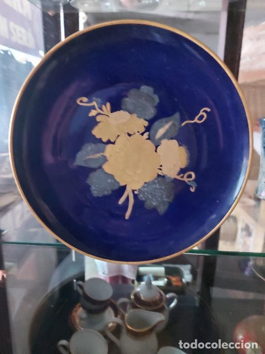Antig&uuml;edades: Plato Capeans azul cobalto y oro - Foto 2