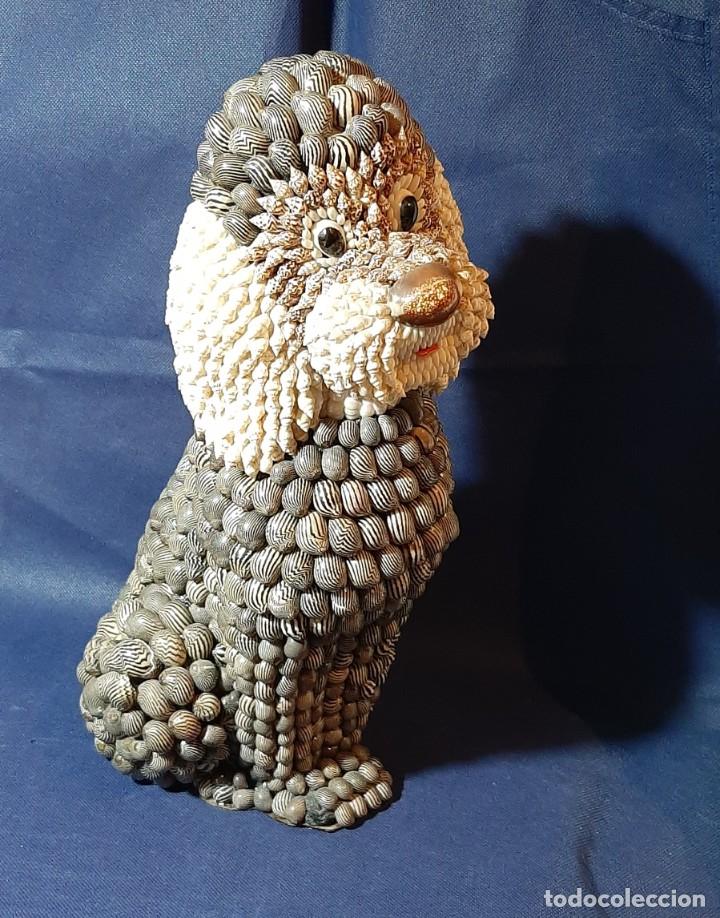 Antig&uuml;edades: Figura perro de conchas y caracolas - Foto 1
