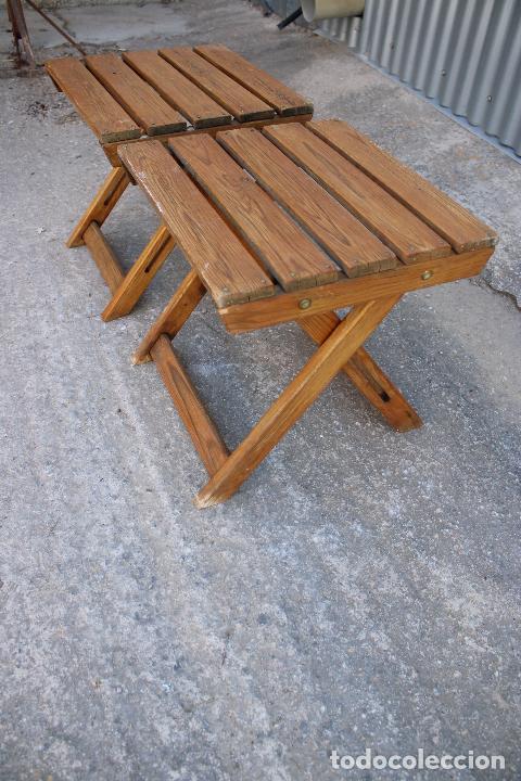 Antig&uuml;edades: 2 mesas/taburetes plegables de madera de pino - Foto 3