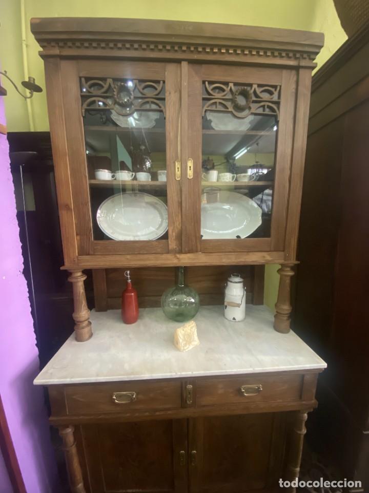 Antig&uuml;edades: Chinero en casta&ntilde;o restaurado - Foto 1