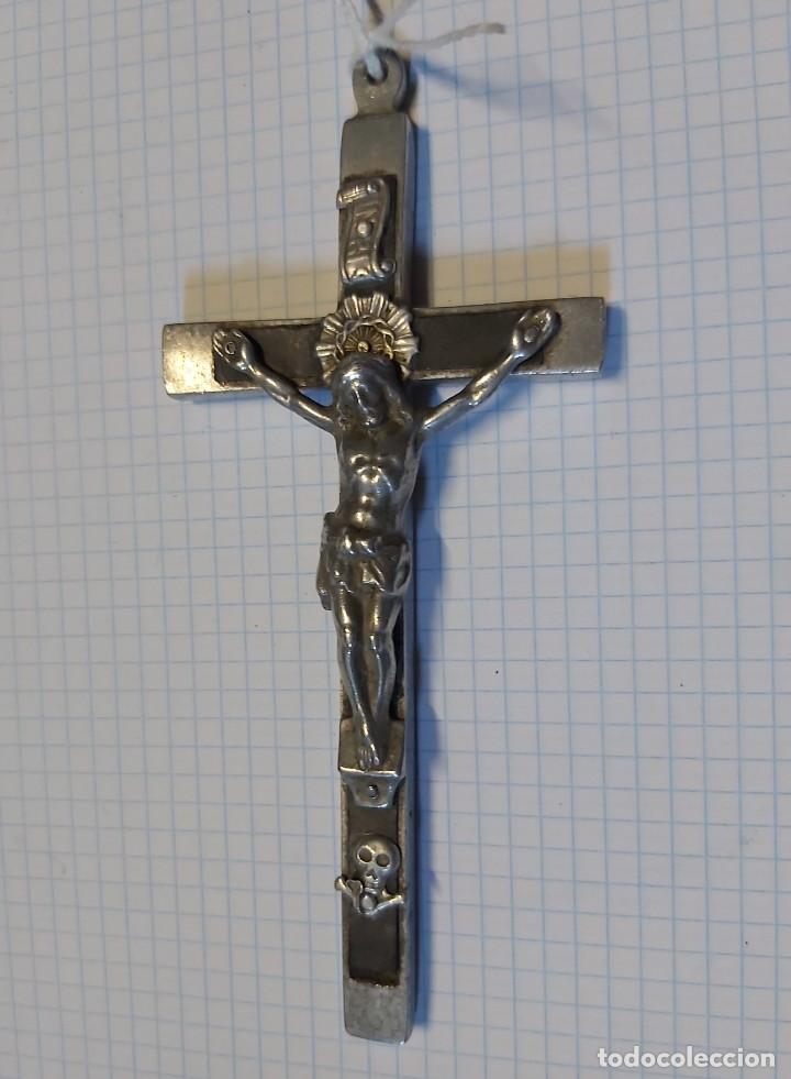 Antig&uuml;edades: Crucifijo de aluminio, 12,5 cm - Foto 1