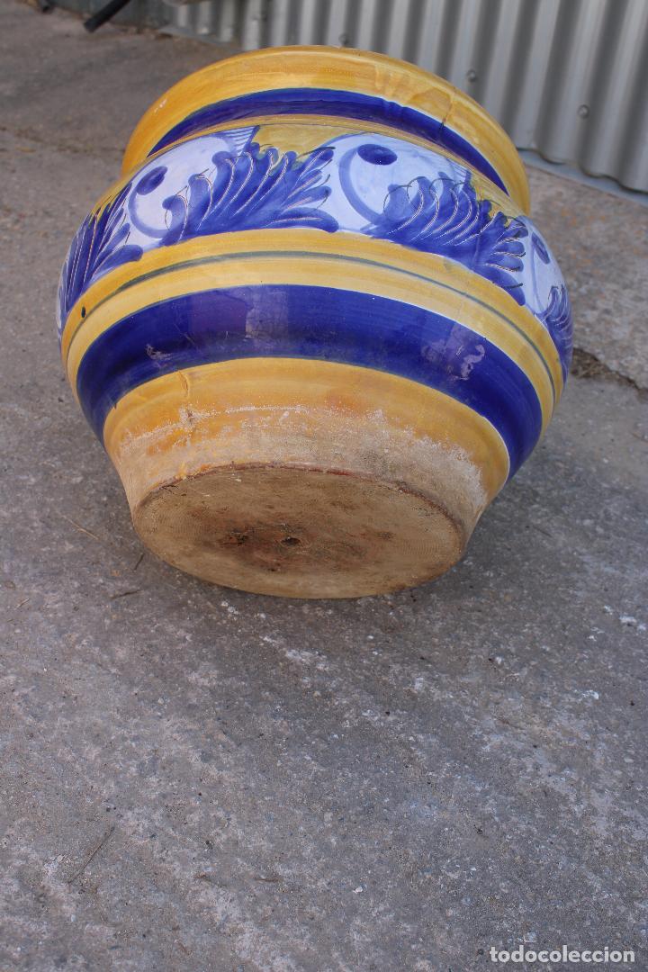 Antig&uuml;edades: macetero de ceramica - Foto 2