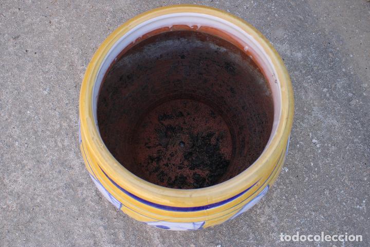 Antig&uuml;edades: macetero de ceramica - Foto 4
