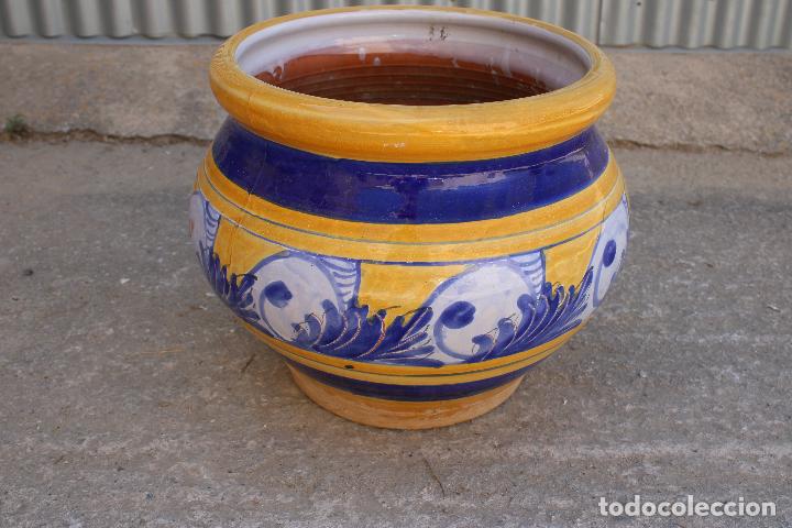 Antig&uuml;edades: macetero de ceramica - Foto 1