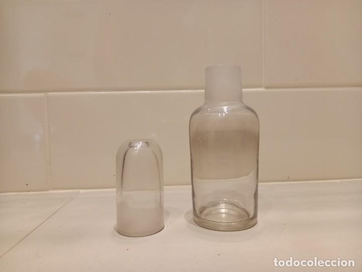 Antig&uuml;edades: Antiguo bote de cristal de laboratorio - Foto 6